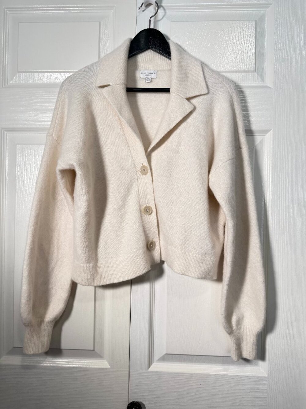 Club Monaco 100% Cashmere Cropped Cardigan Sweater Ivory Cream Quiet Luxury M